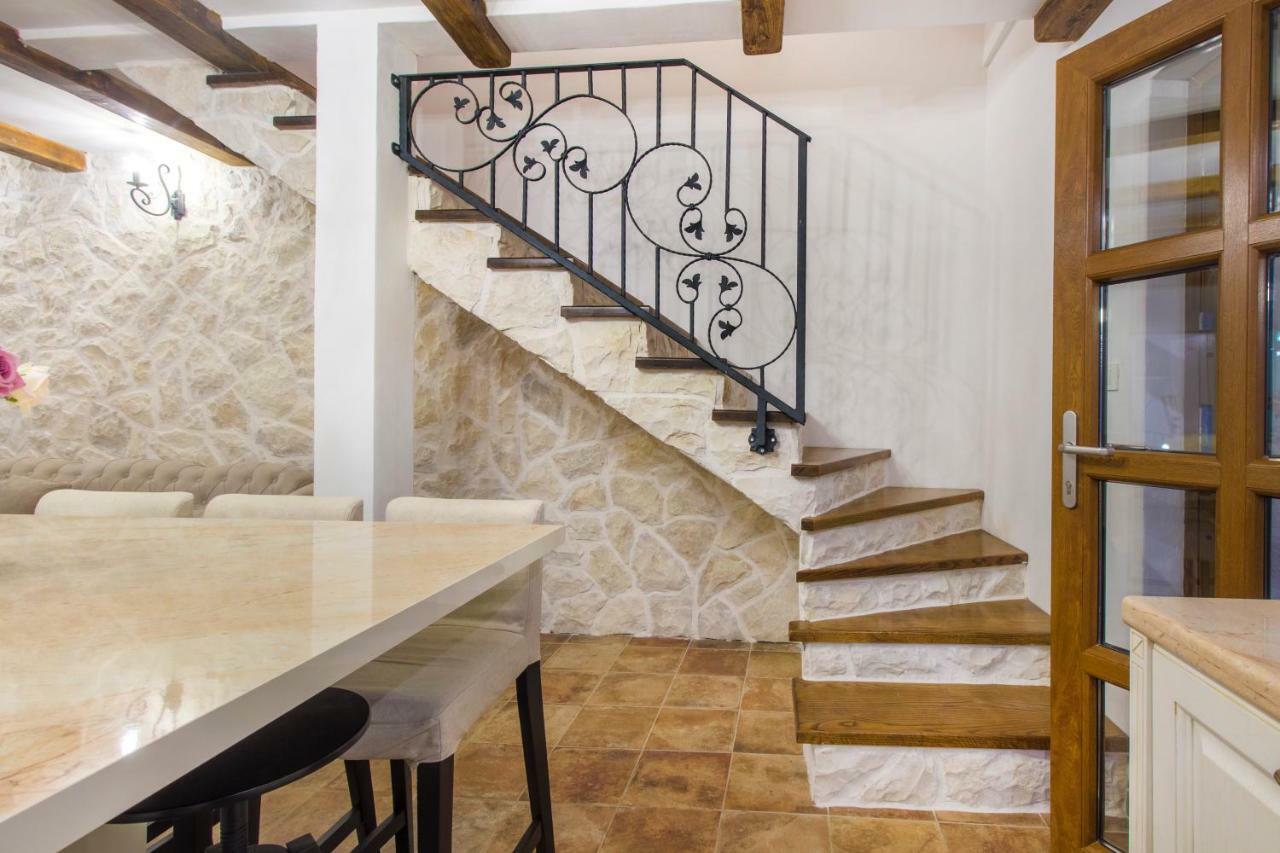 House For Rent Leila Villa Sibenik Bagian luar foto