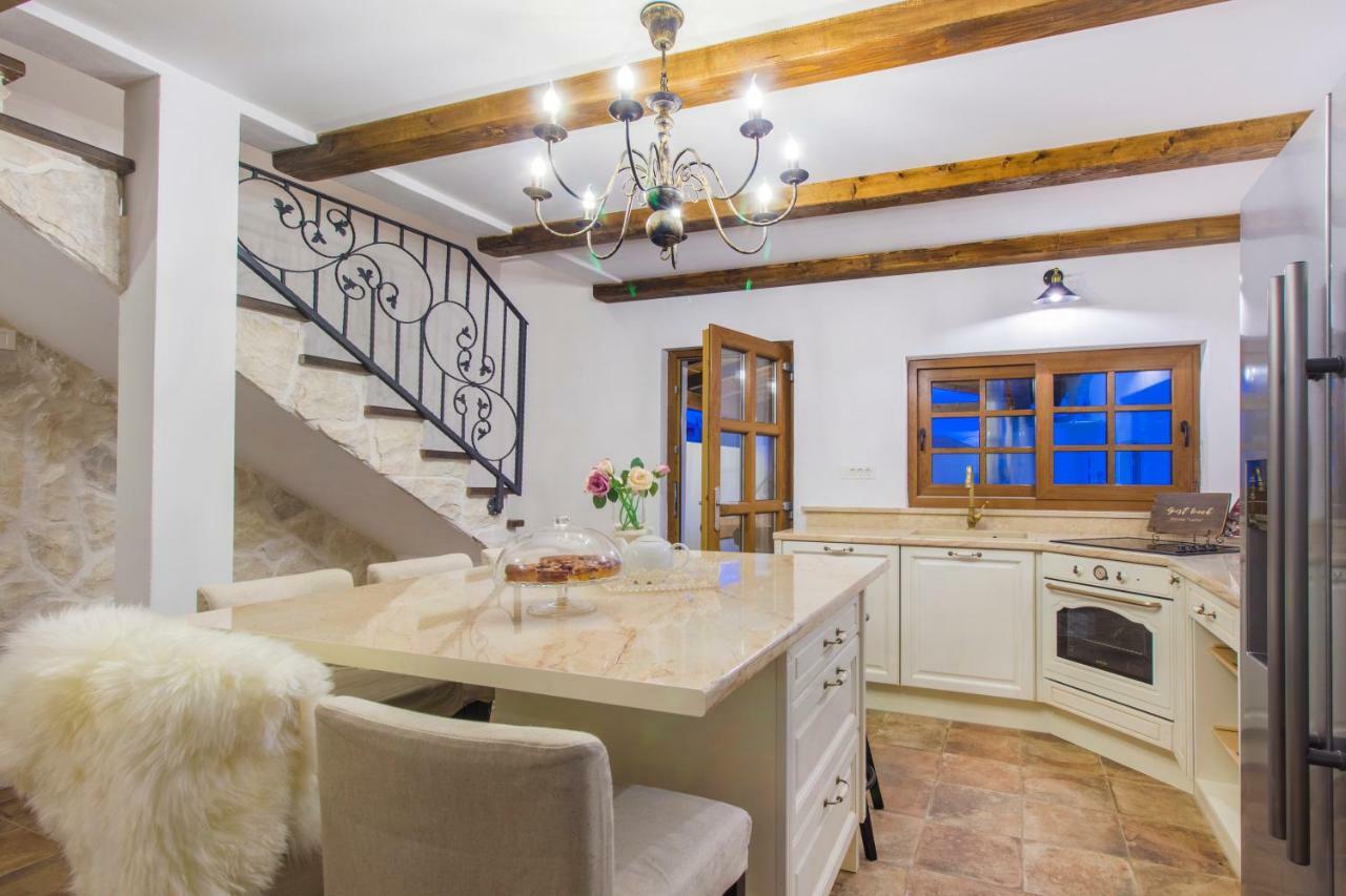 House For Rent Leila Villa Sibenik Bagian luar foto