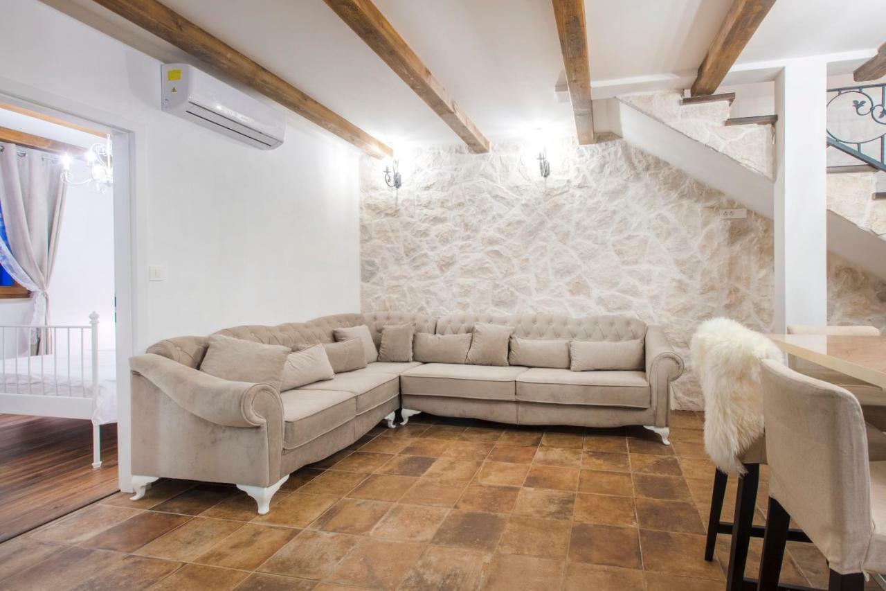 House For Rent Leila Villa Sibenik Bagian luar foto