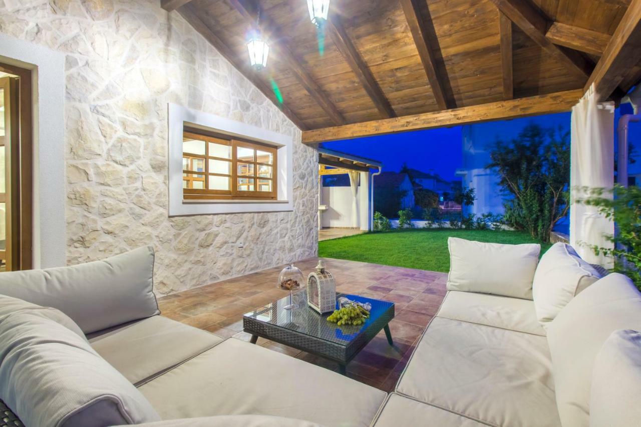 House For Rent Leila Villa Sibenik Bagian luar foto