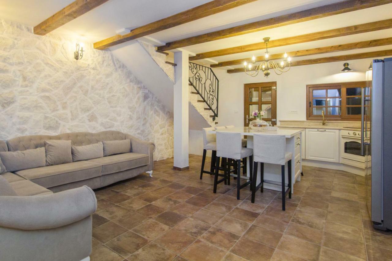 House For Rent Leila Villa Sibenik Bagian luar foto